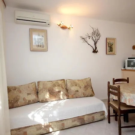 Dom wakacyjny Seaside House Cove Rogacic, - 8887 Vis